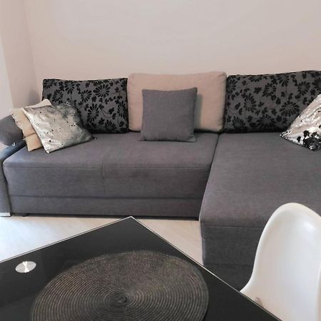 Apartament Zalesie Z Tarasem Любин Экстерьер фото
