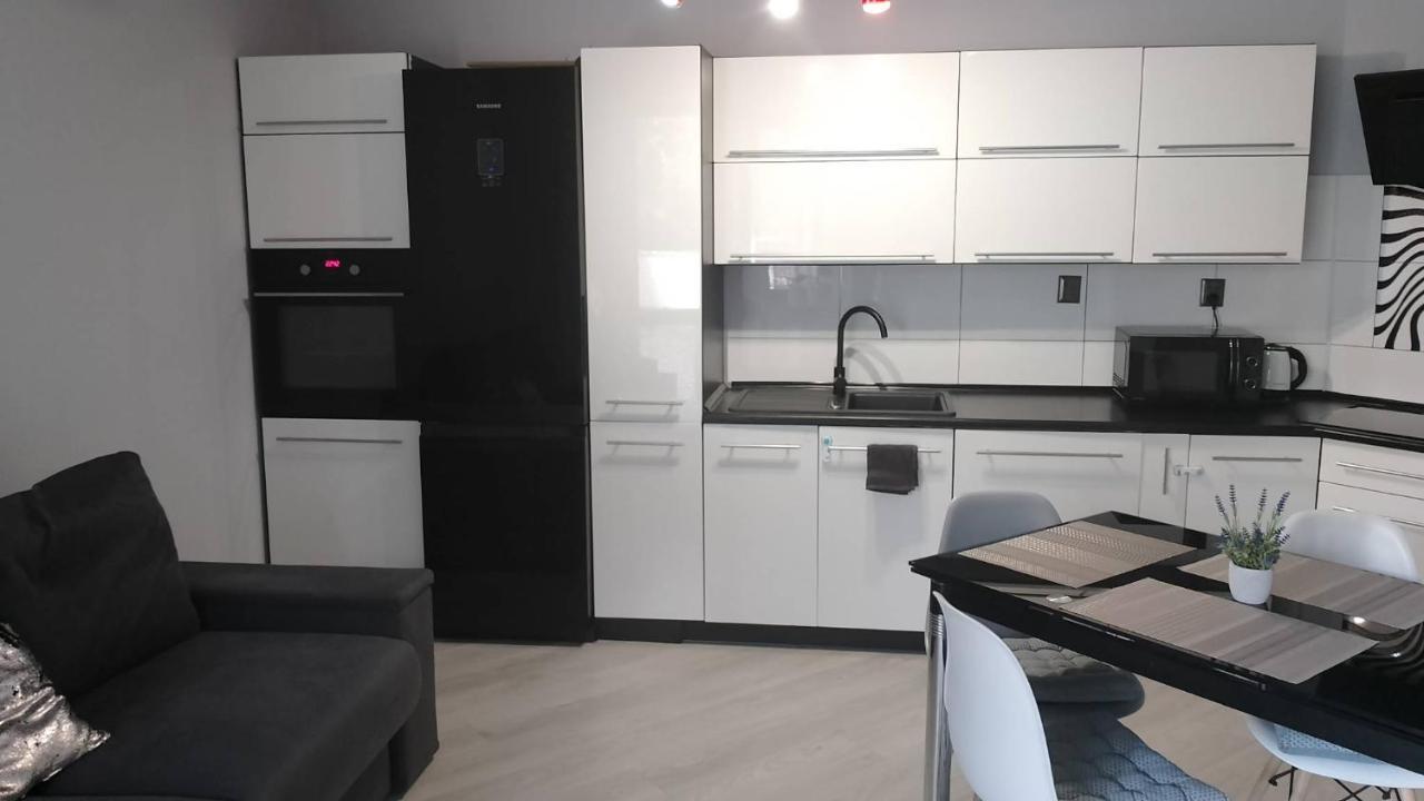 Apartament Zalesie Z Tarasem Любин Экстерьер фото